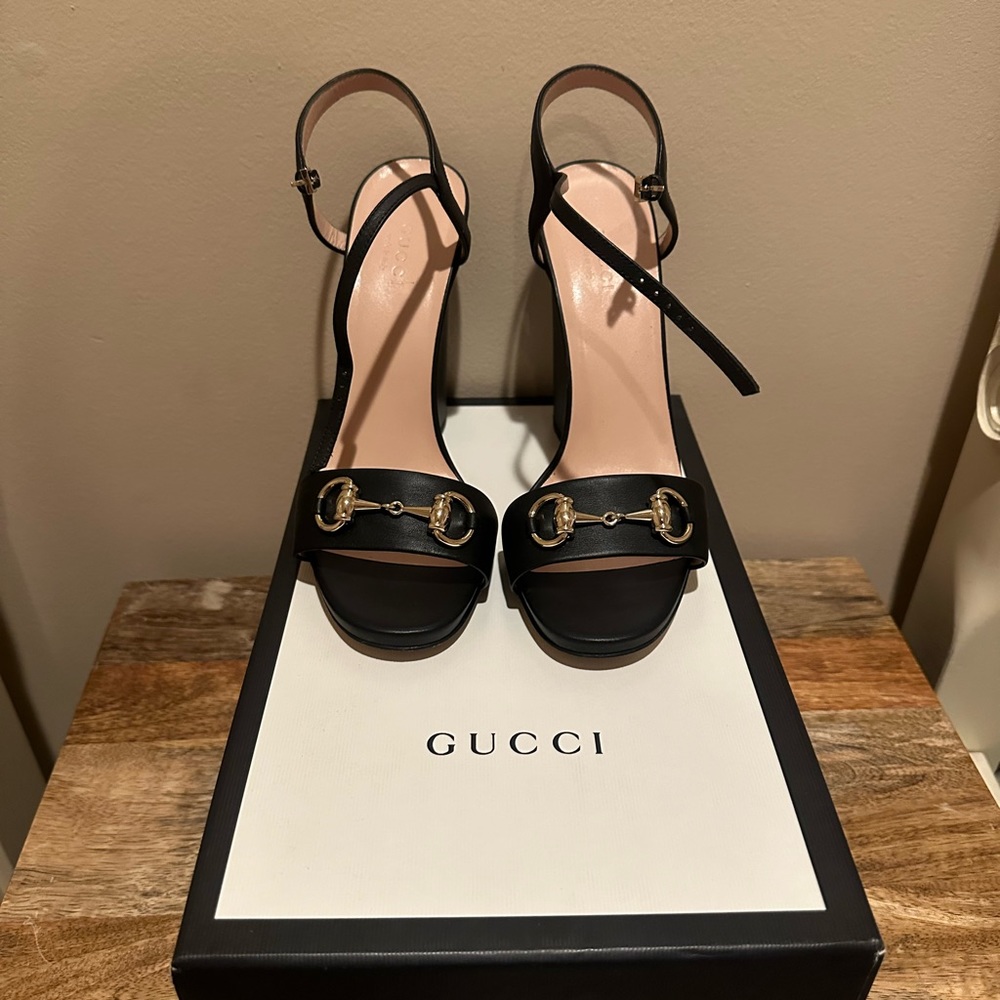 Gucci Black Leather Hoursebit Ankle Strap Open Toe Block Heels Sandals - Picture 4 of 4